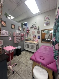 Interior picture of Diamond Tattoo and Piercing