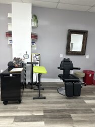 Interior Picture of Diamond Tattoo and Piercing